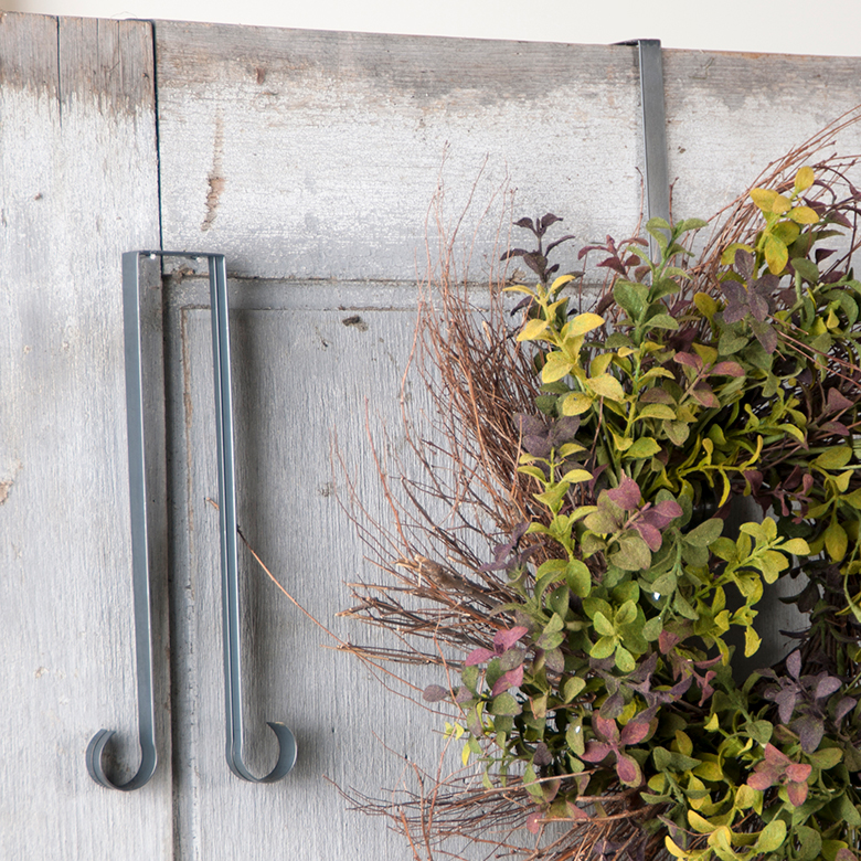 Wreath Hook in Country Tin Irvins Tinware